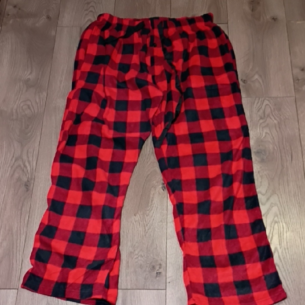 Men's Red and Black‎ Plaid Pajama Bottoms Size 2XL
